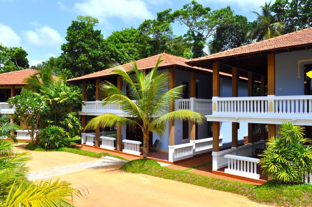 Cocoon Resort And Villas Induruwa Exterior foto