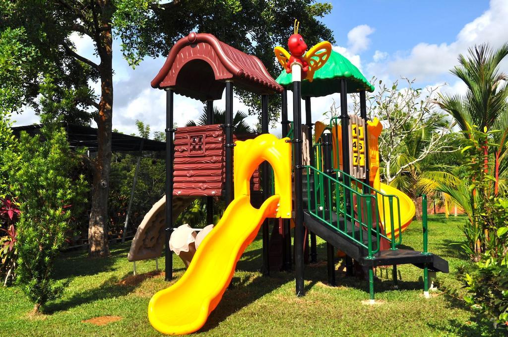 Cocoon Resort And Villas Induruwa Exterior foto